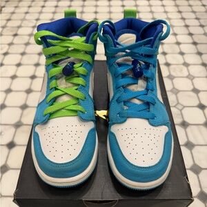 Nike Air Jordan 1 Mid SE (GS) "Sprites"